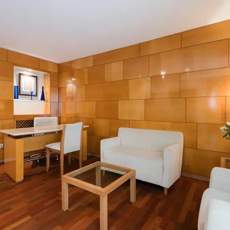 Ciudad De 4*