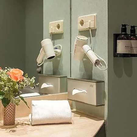 Ciudad De ホテル 4*
