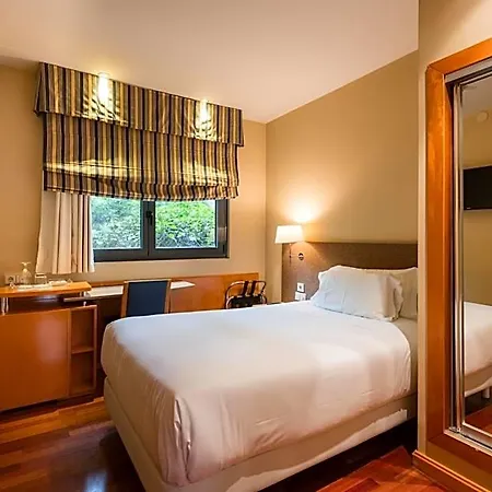 Ciudad De ホテル 4*