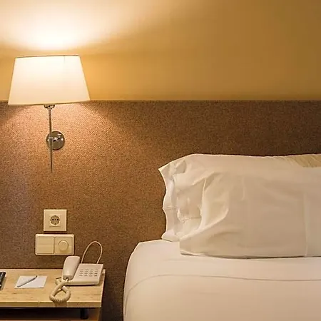 Ciudad De ホテル 4*