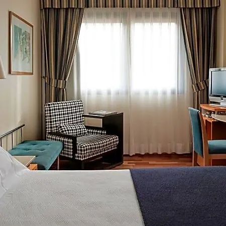 Ciudad De ホテル 4*