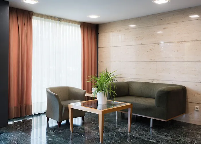Hotel Ciudad De 4*